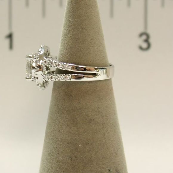 4CT HALO ROUND BRILLIANT CUT CATHEDRAL LAB GROWN DIAMOND SIZE 8 - Picture 7 of 7